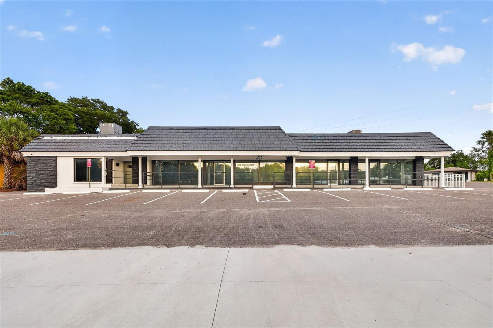 Photo of 1559 INDIAN ROCKS ROAD LARGO FL 33770