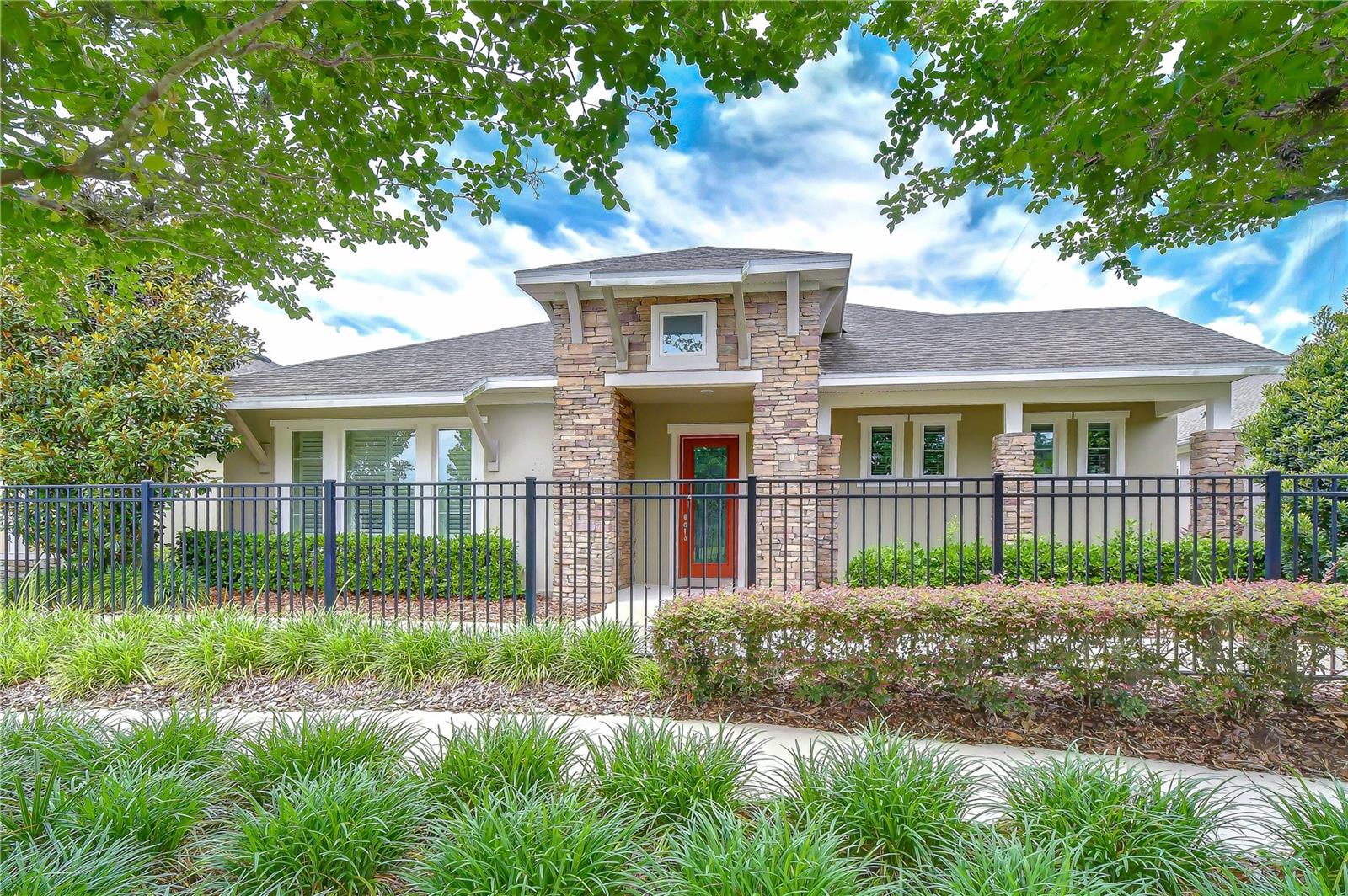 Photo of 6005 SPARROWHEAD WAY LITHIA FL 33547