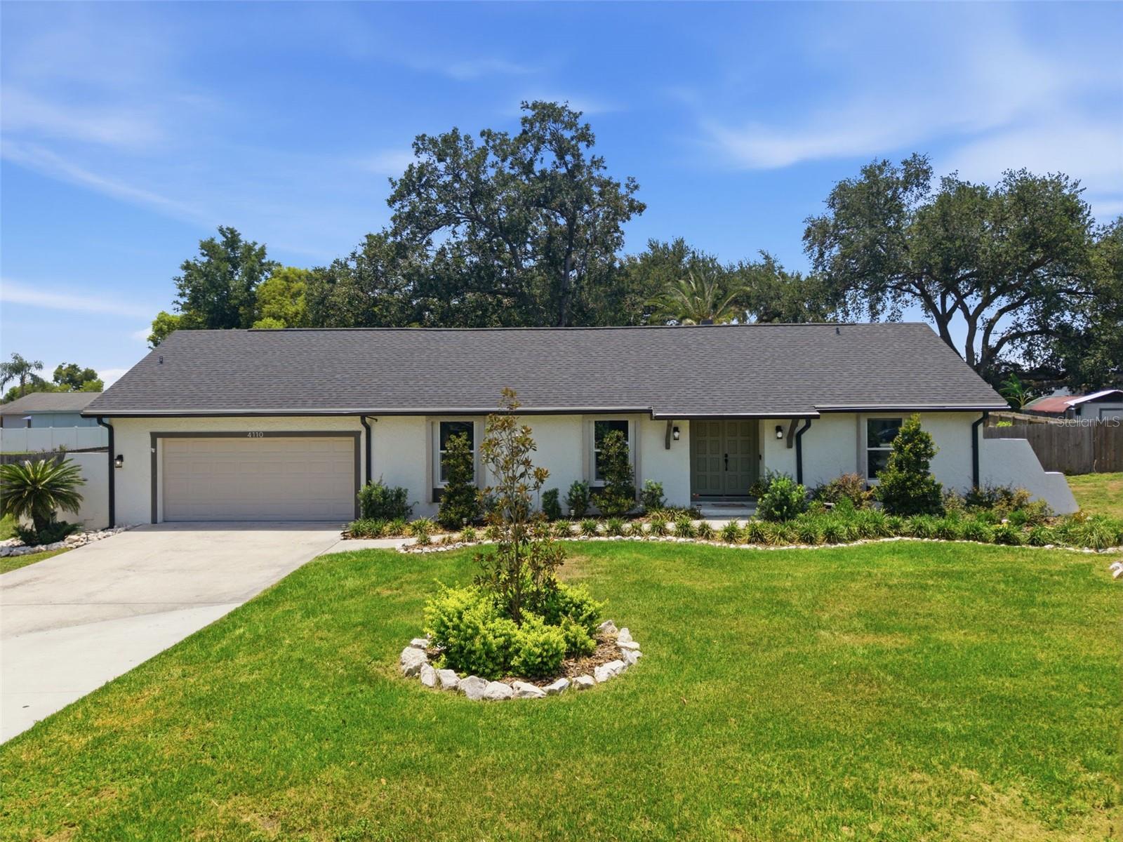 Photo of 4110 HELENE PLACE VALRICO FL 33594