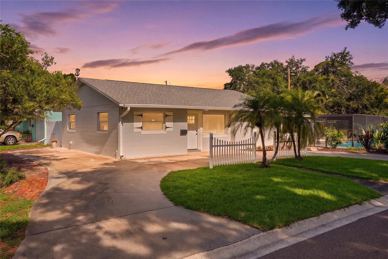 Photo of 695 41ST STREET ST PETERSBURG FL 33713