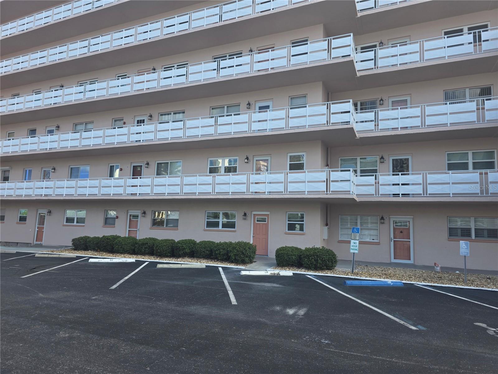 Photo of 6025 SHORE BOULEVARD #105 GULFPORT FL 33707