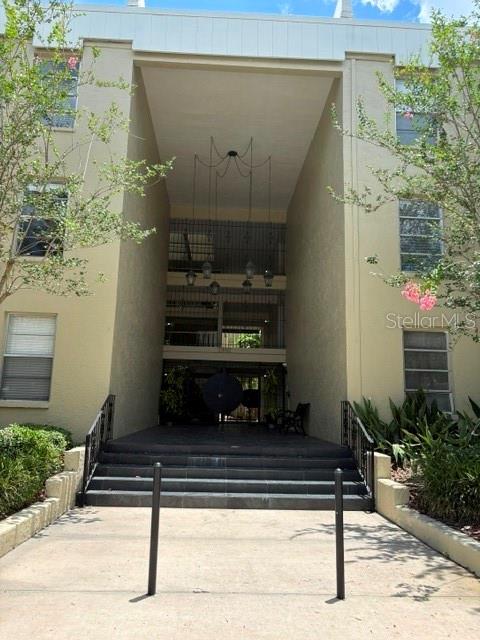 Photo of 2302 S MANHATTAN AVENUE #215 TAMPA FL 33629