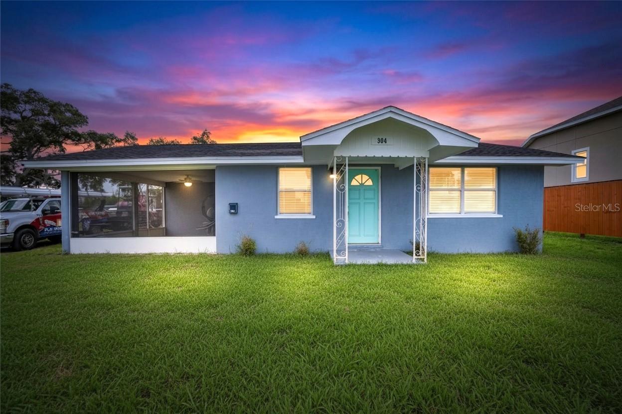 Photo of 304 4TH AVENUE RUSKIN FL 33570