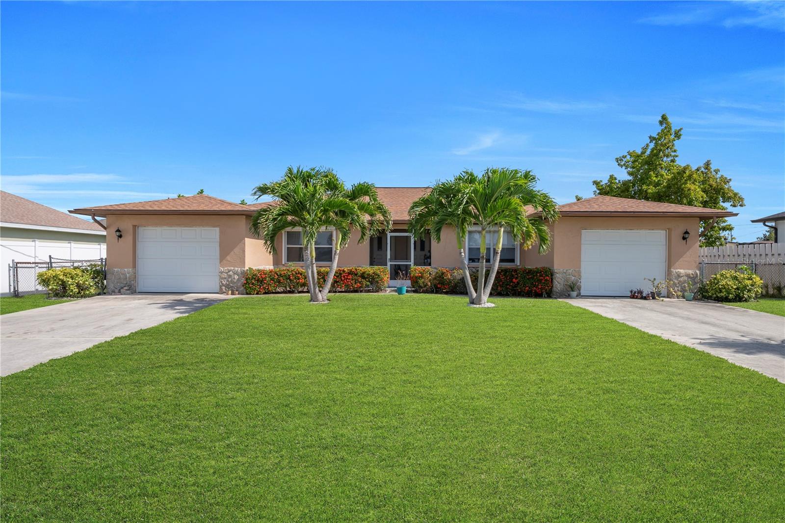 Photo of 836 SW TRAFALGAR PKWY CAPE CORAL FL 33991