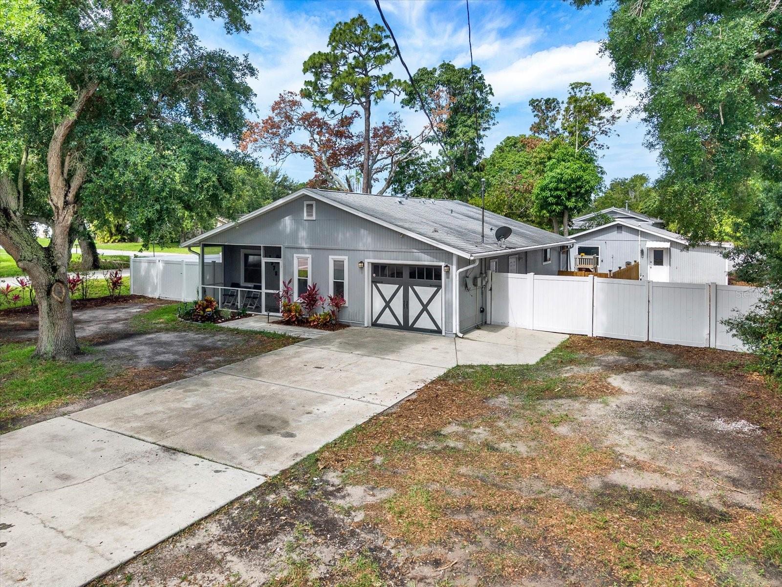 Photo of 1978 DIX STREET LARGO FL 33774