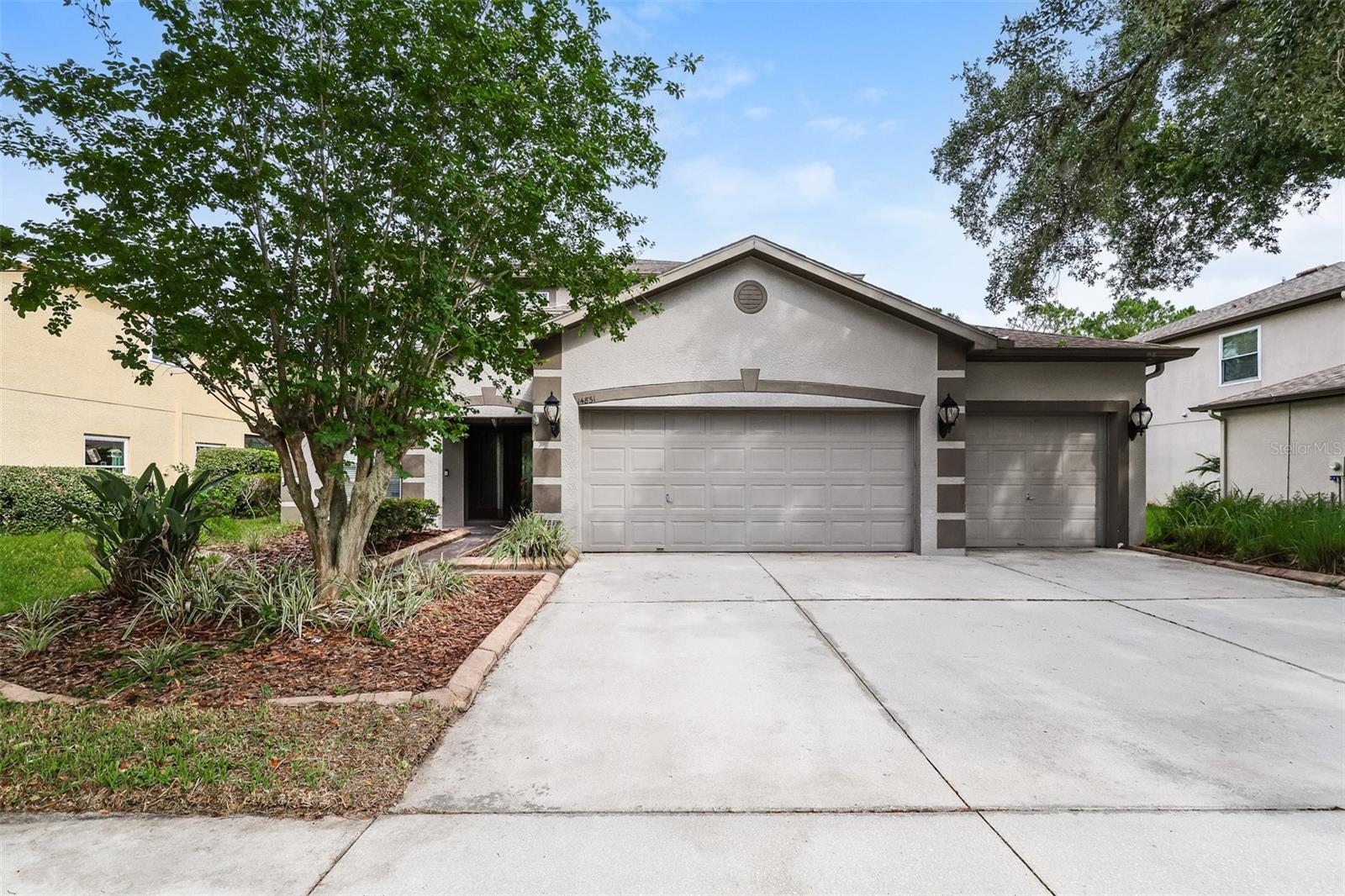 Photo of 14831 HERONGLEN DRIVE LITHIA FL 33547
