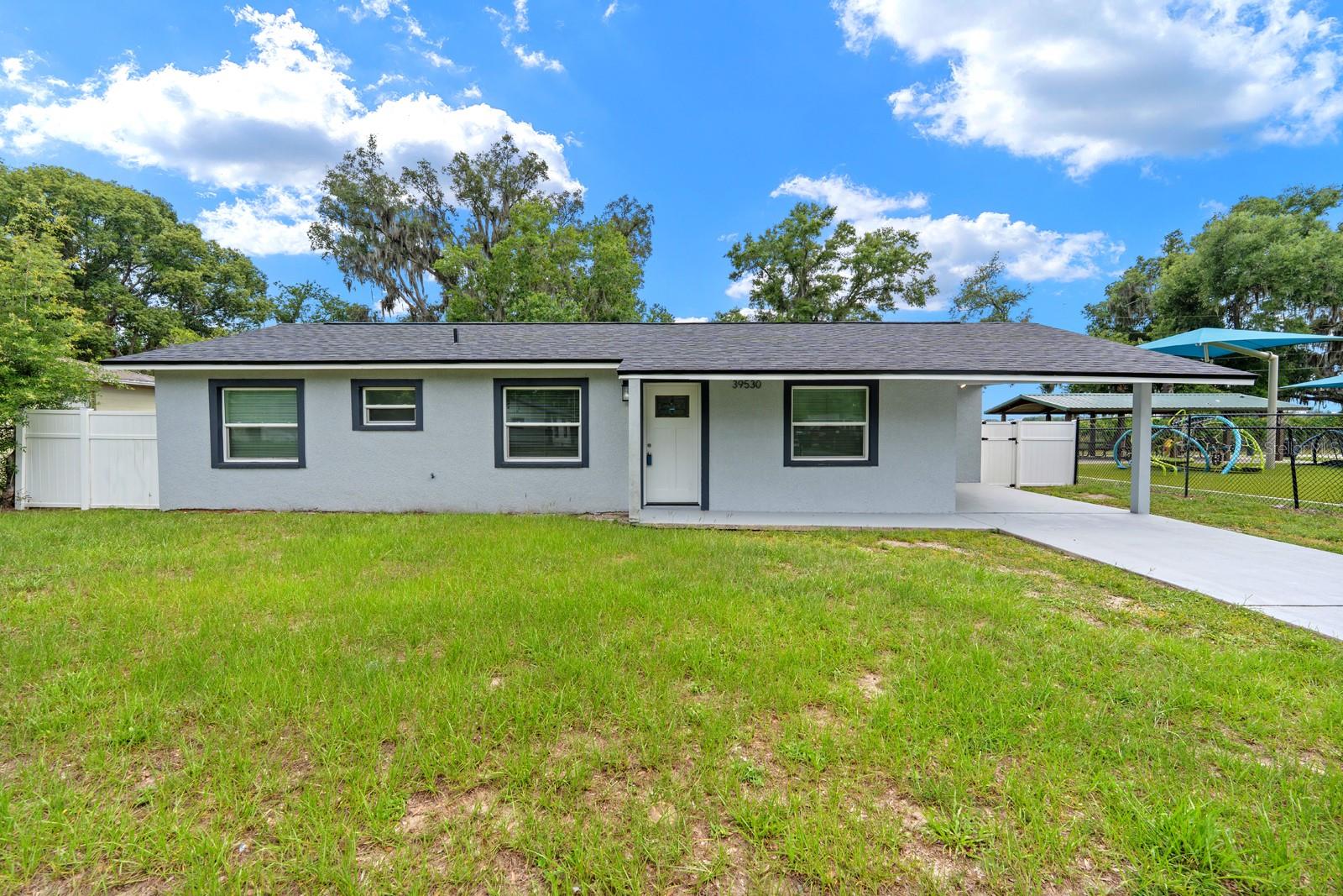 Photo of 39530 LINCOLN AVENUE ZEPHYRHILLS FL 33542