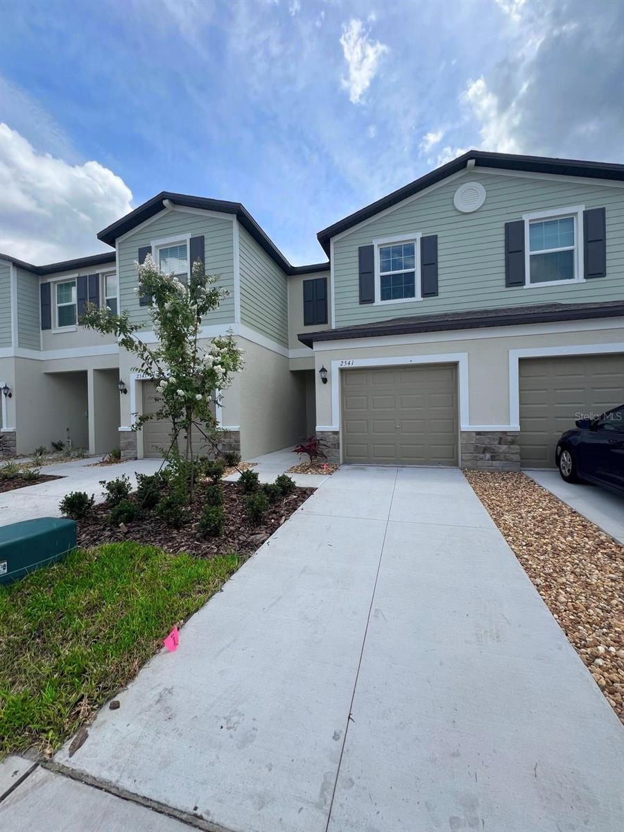 Photo of 2541 SUNRAY VENUS WAY RUSKIN FL 33570