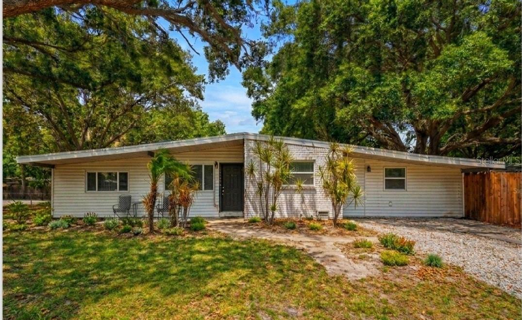 Photo of 4437 W BAY AVENUE TAMPA FL 33616