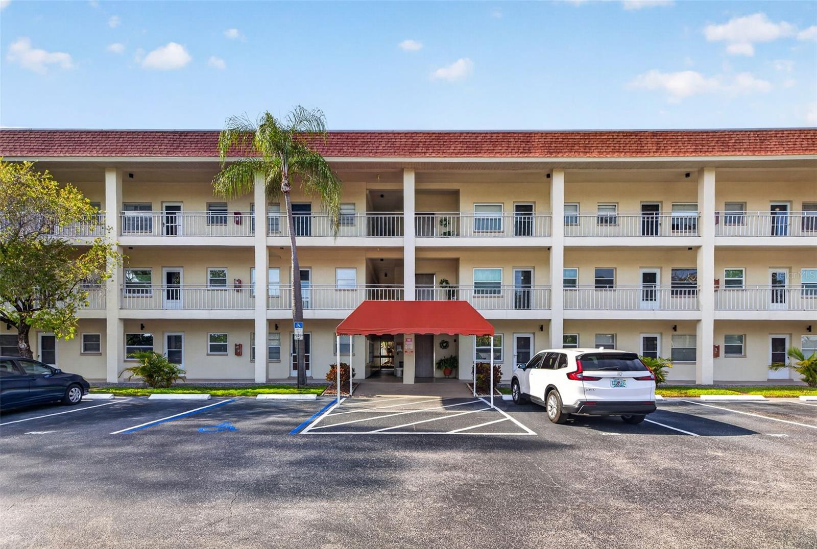 Photo of 4000 3RD STREET #304 ST PETERSBURG FL 33703