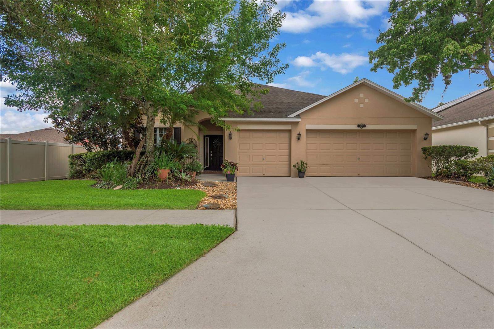 Photo of 10859 BREAKING ROCKS DRIVE TAMPA FL 33647