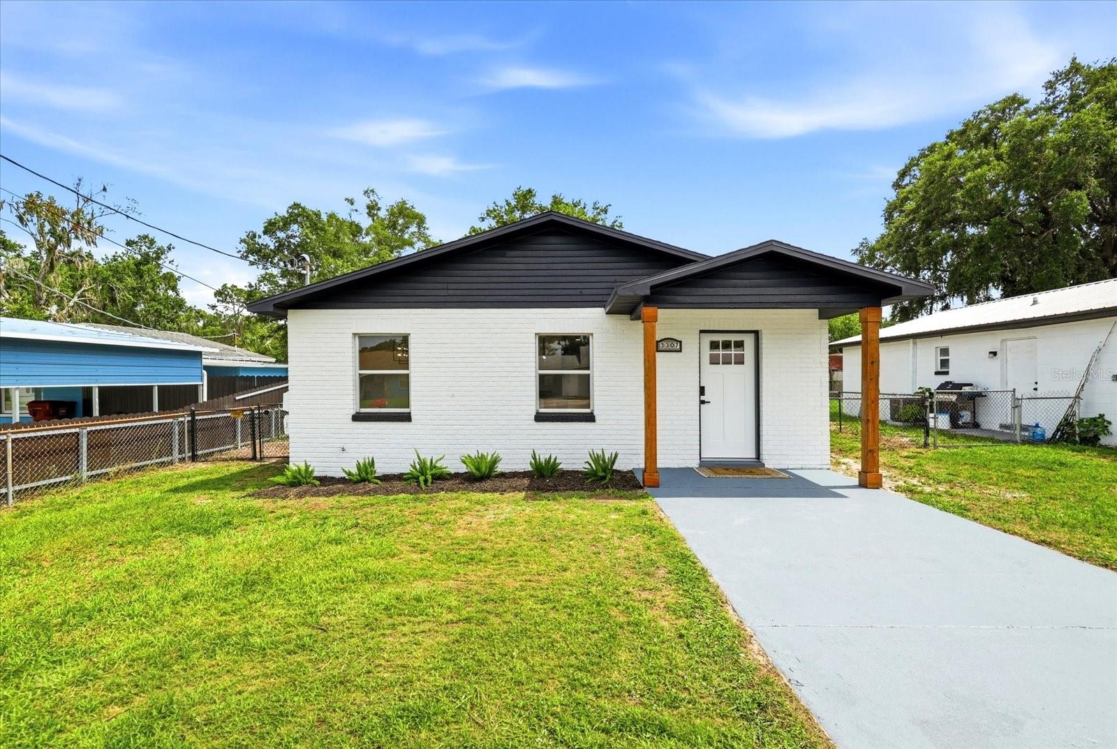 Photo of 3307 HICKMAN AVENUE PLANT CITY FL 33563