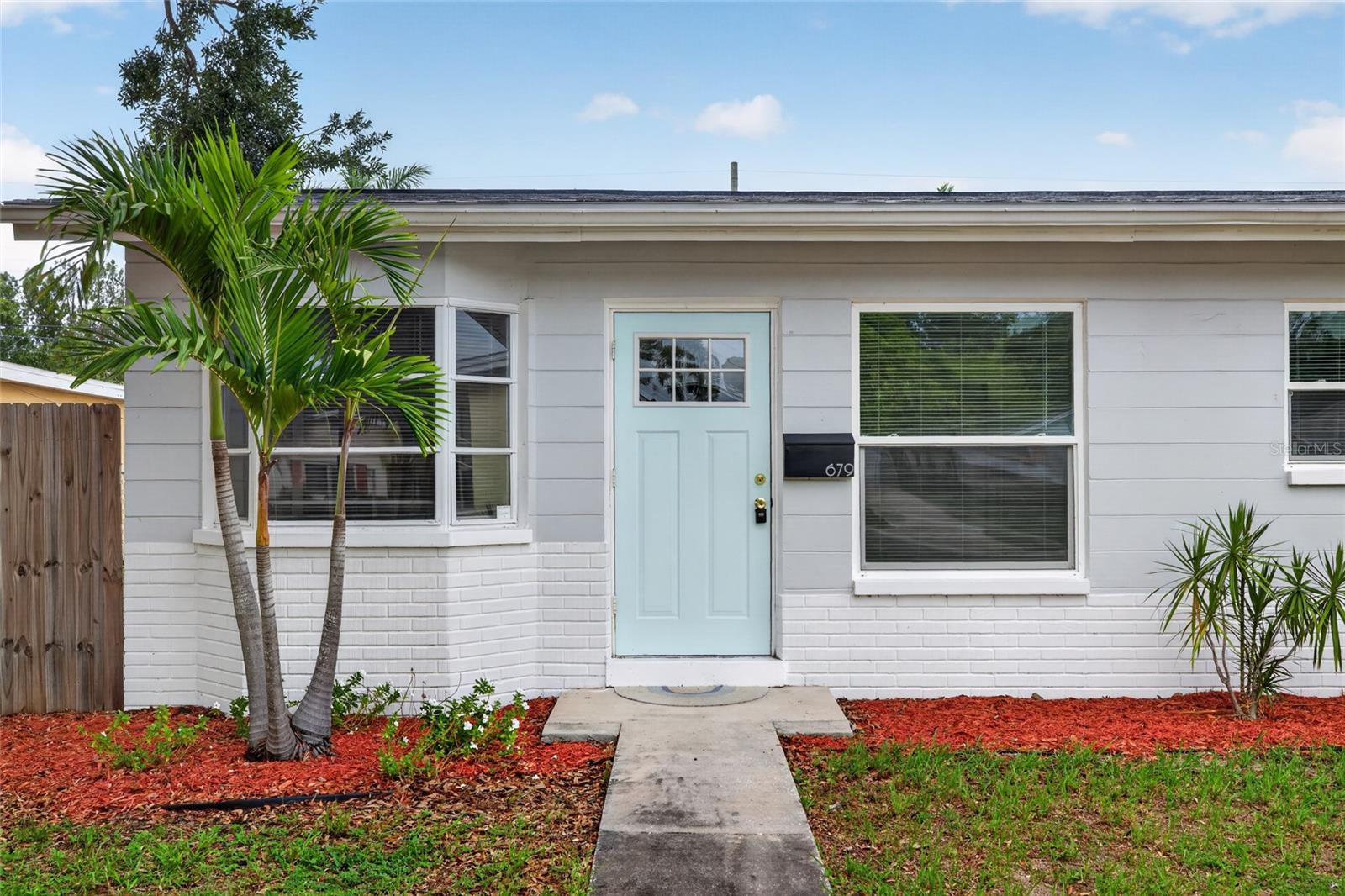 Photo of 679 71ST AVE NORTH AVENUE ST PETERSBURG FL 33702