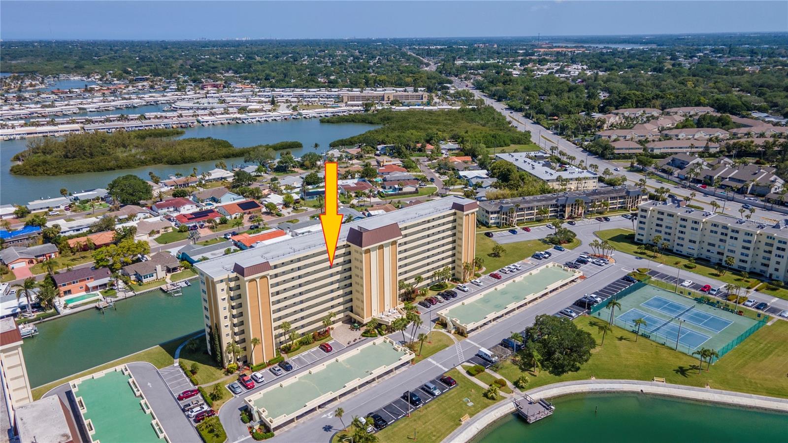 Photo of 4725 COVE CIRCLE #804 ST PETERSBURG FL 33708