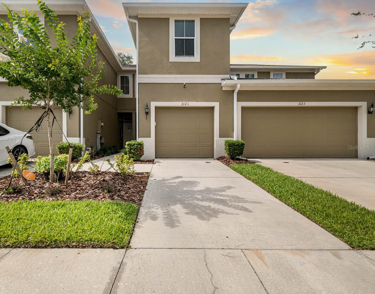 Photo of 2121 BROADWAY VIEW AVENUE BRANDON FL 33510