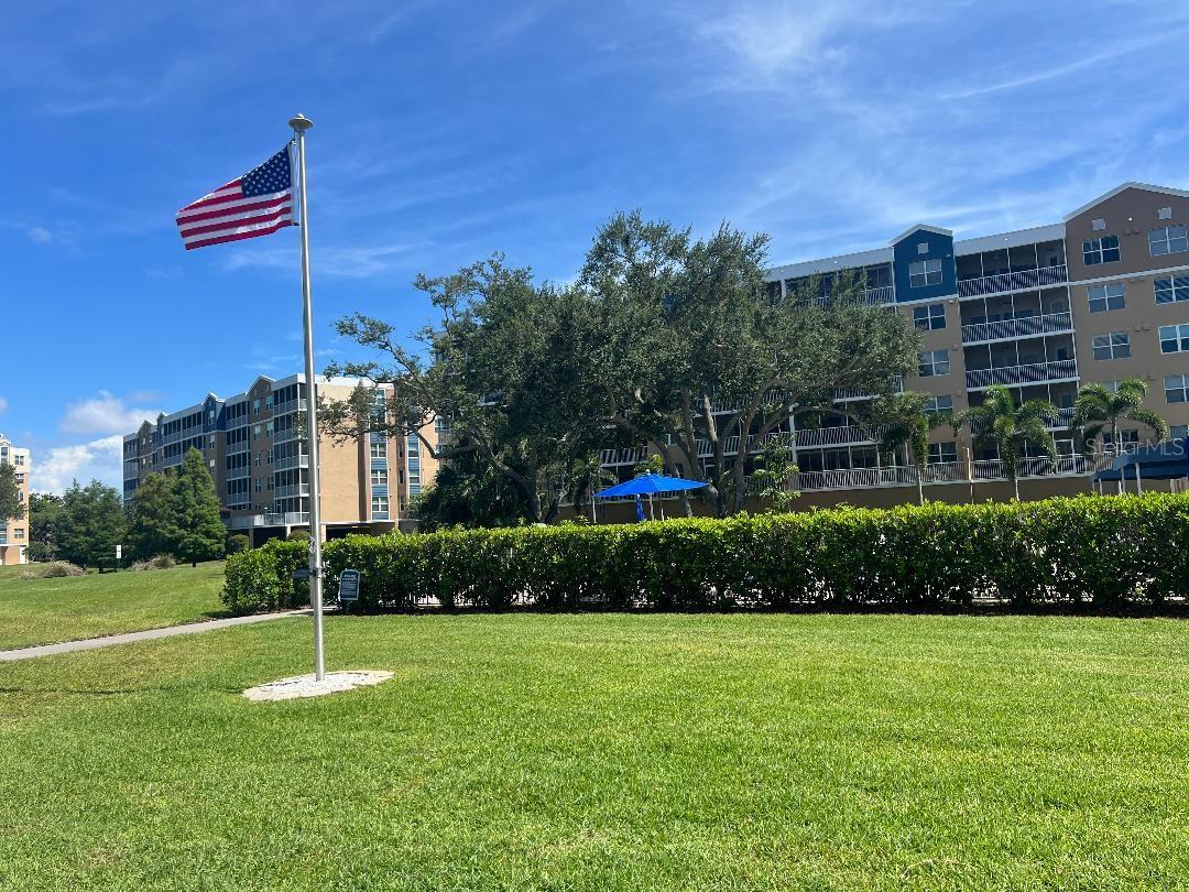 Photo of 960 STARKEY ROAD #10305 LARGO FL 33771