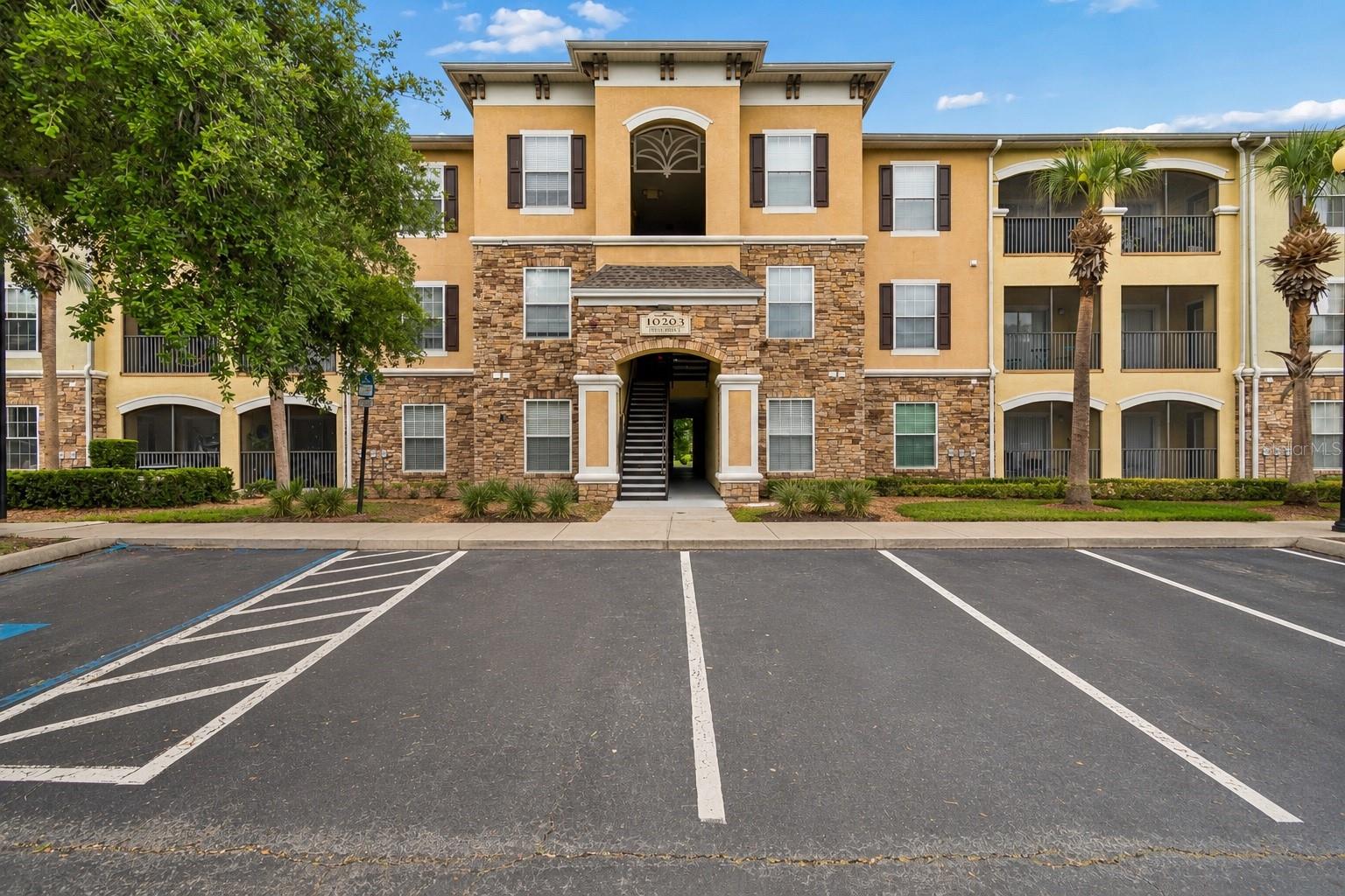 Photo of 10203 COURTNEY PALMS BOULEVARD #103 TAMPA FL 33619
