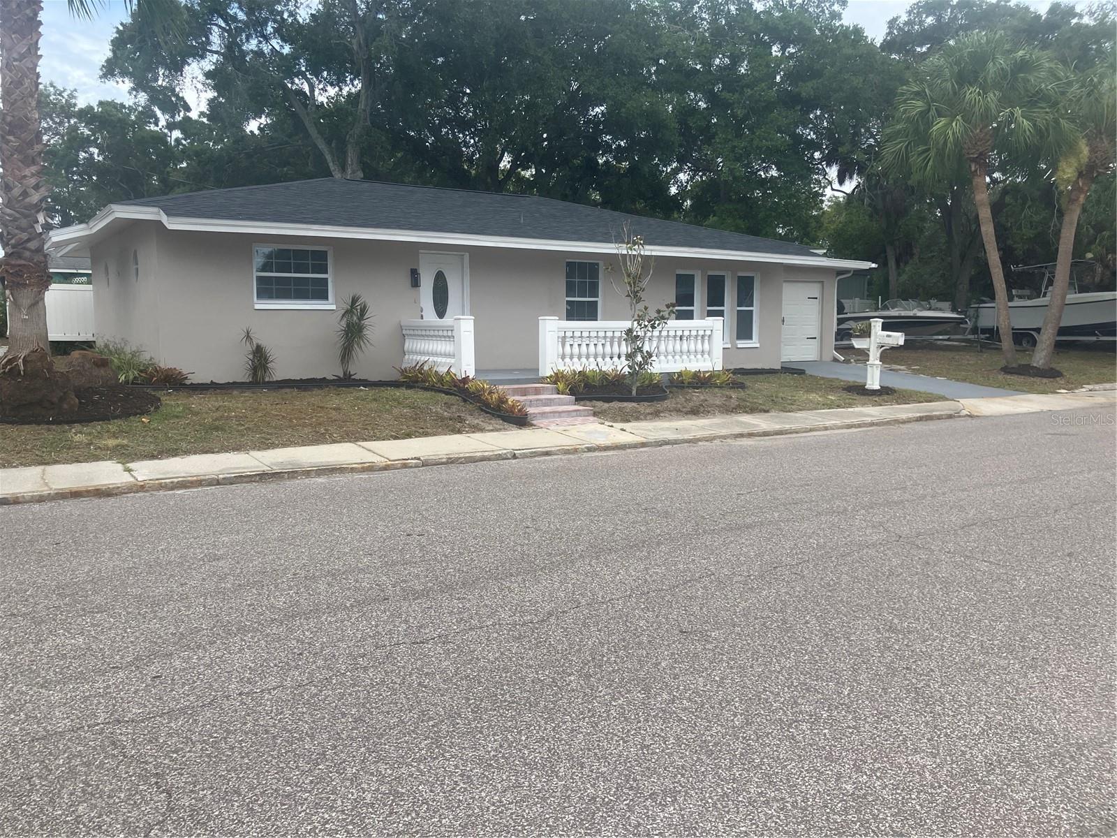 Photo of 601 BANANA STREET TARPON SPRINGS FL 34689