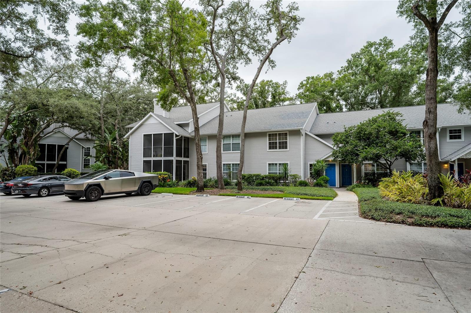 Photo of 3164 VALLEY OAKS DRIVE #3164 TAMPA FL 33618