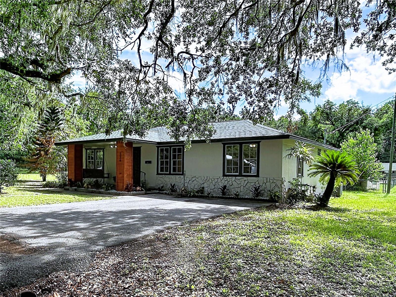 Photo of 524 EAST AVENUE BROOKSVILLE FL 34601