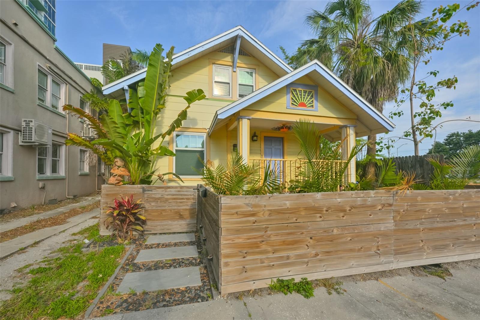 Photo of 340 MOFFETT COURT ST PETERSBURG FL 33701