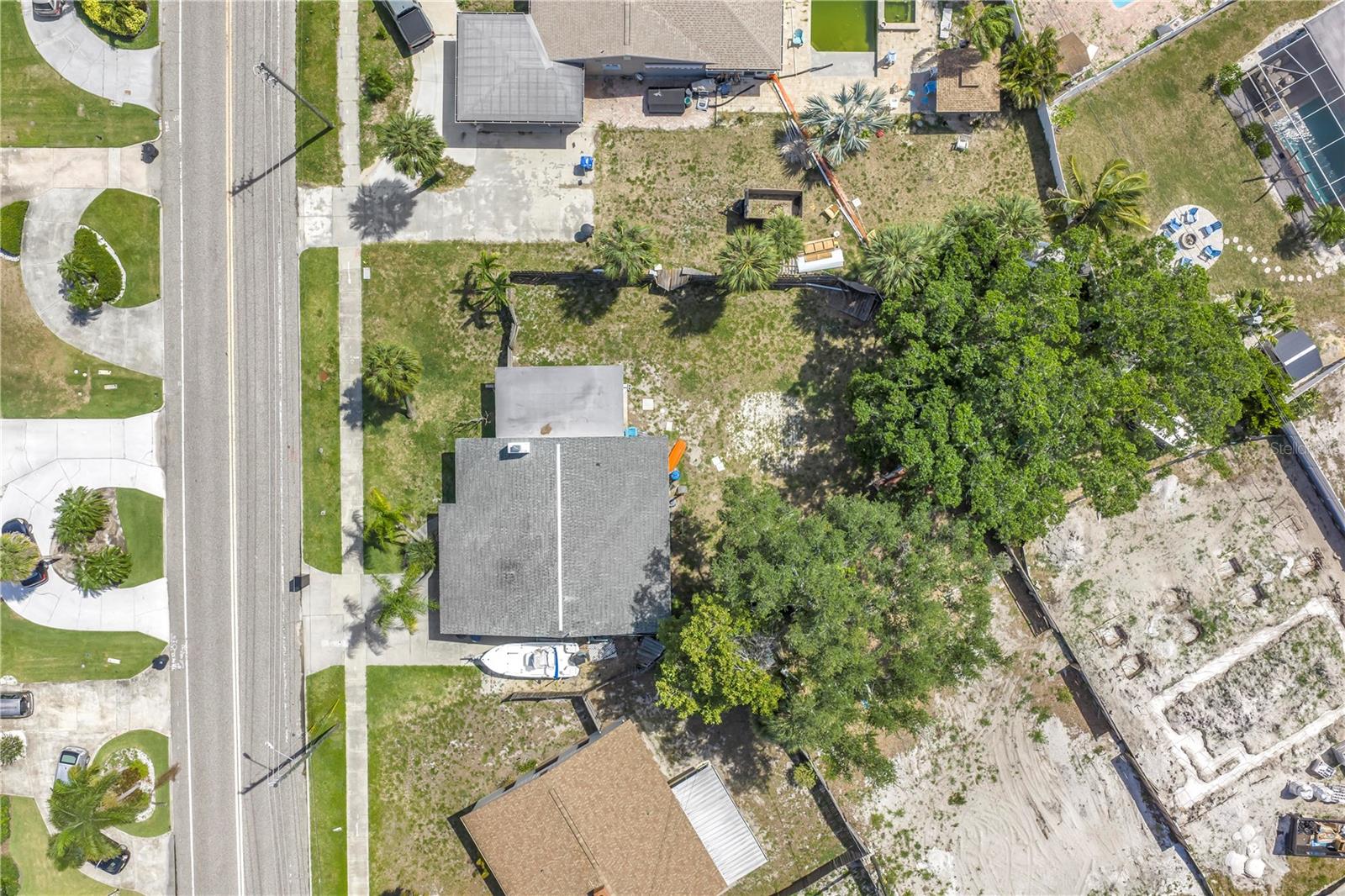 Photo of 4030 OVERLOOK DRIVE ST PETERSBURG FL 33703