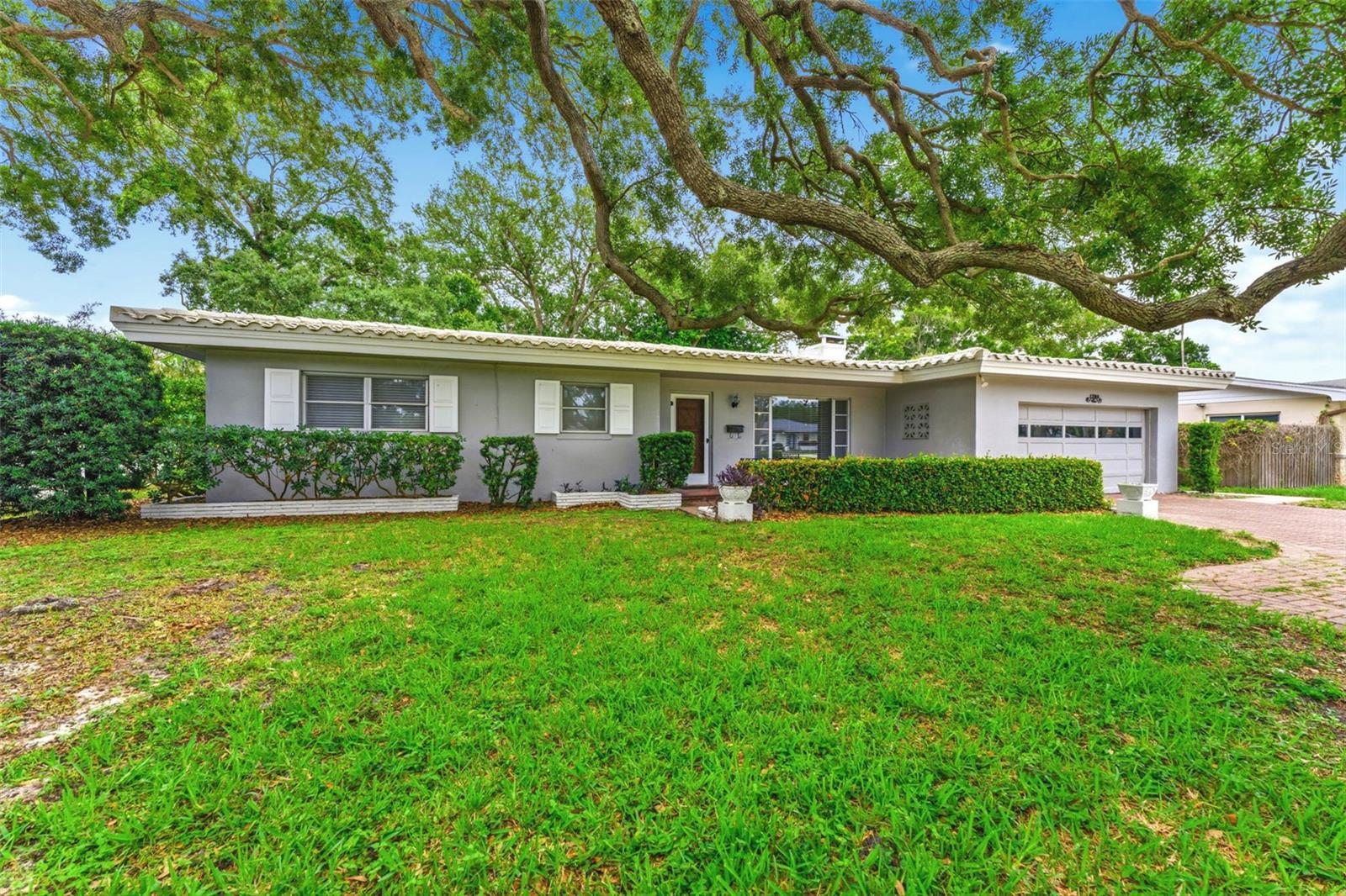 Photo of 1705 INDIAN ROCKS ROAD BELLEAIR FL 33756