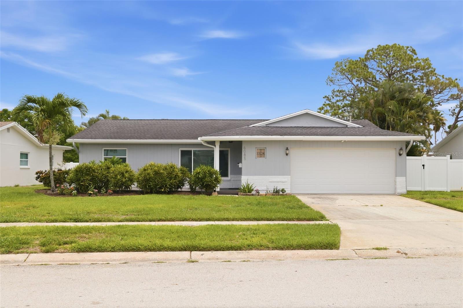 Photo of 6085 TANGLEWOOD DRIVE ST PETERSBURG FL 33703