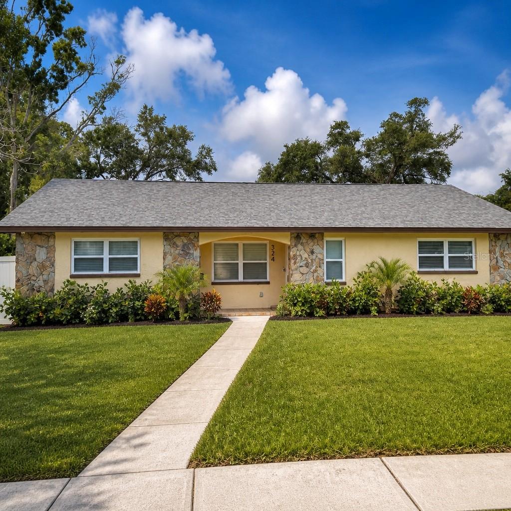 Photo of 324 42ND AVENUE ST PETERSBURG FL 33703