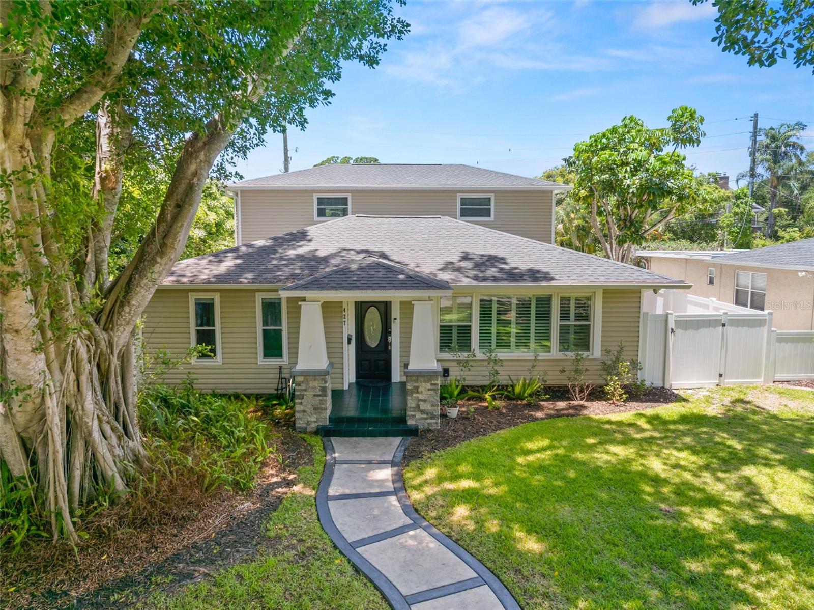 Photo of 427 VILLAGRANDE AVENUE ST PETERSBURG FL 33707