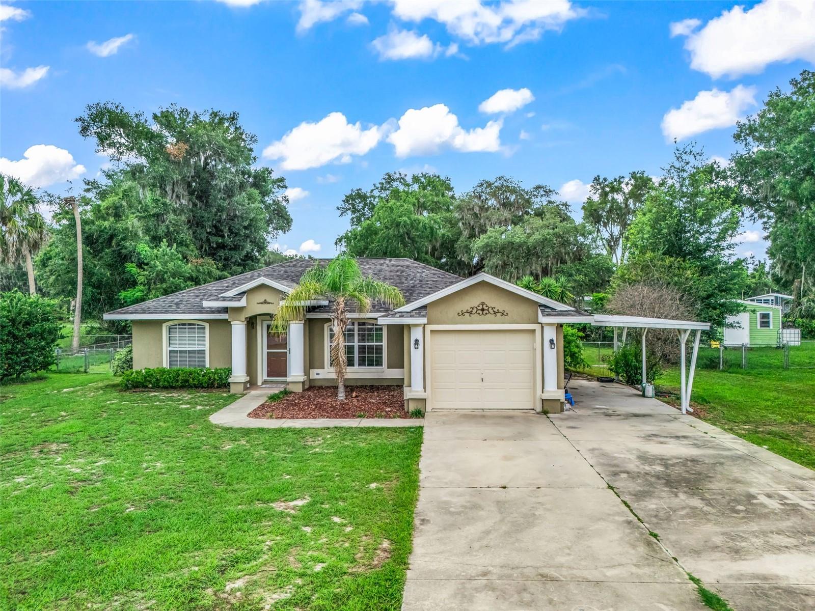 Photo of 1195 CR 441 LAKE PANASOFFKEE FL 33538
