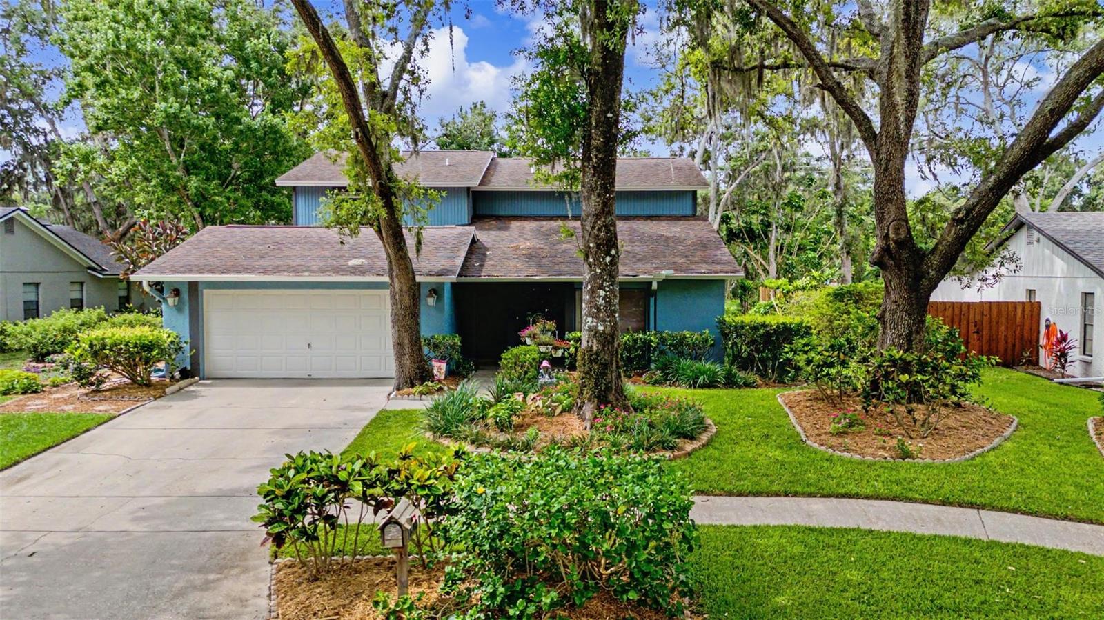 Photo of 16706 ROLLING ROCK DRIVE TAMPA FL 33618