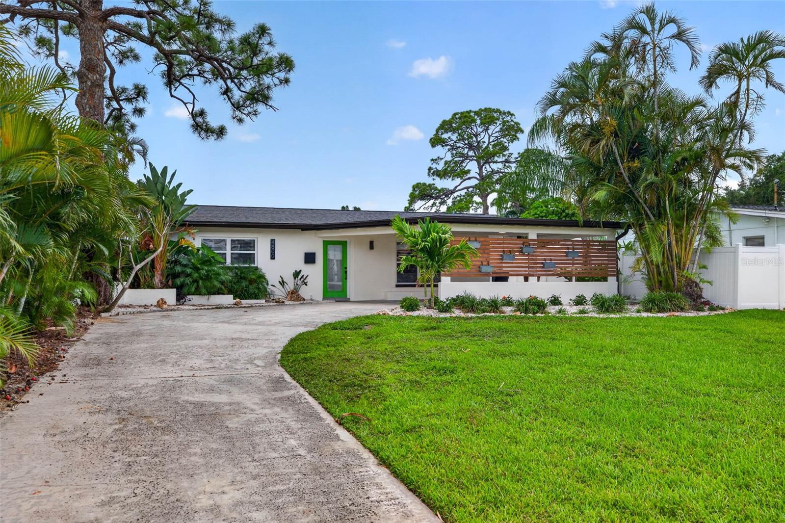 Photo of 4800 VENETIAN BOULEVARD ST PETERSBURG FL 33703