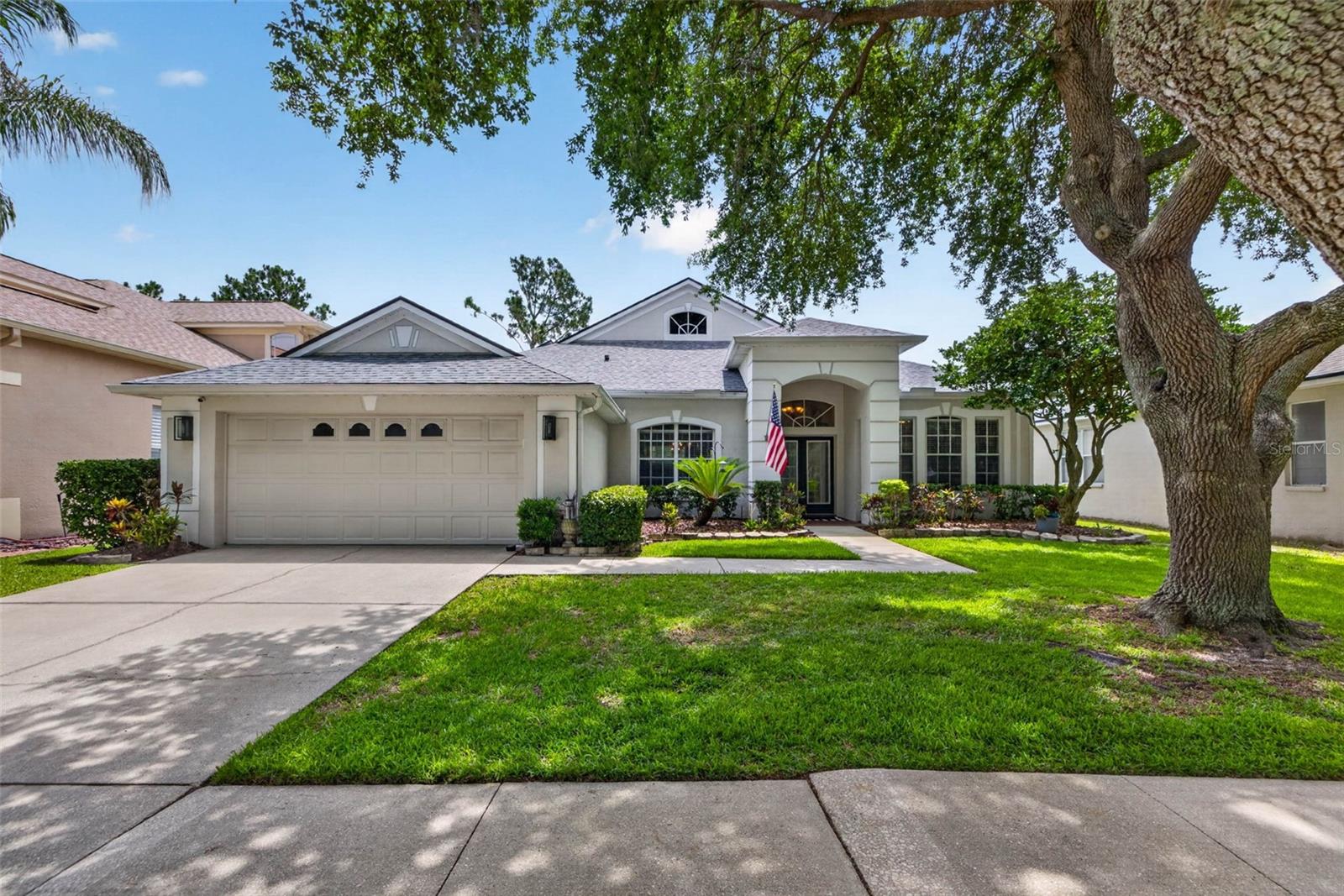 Photo of 18127 HERON WALK DRIVE TAMPA FL 33647