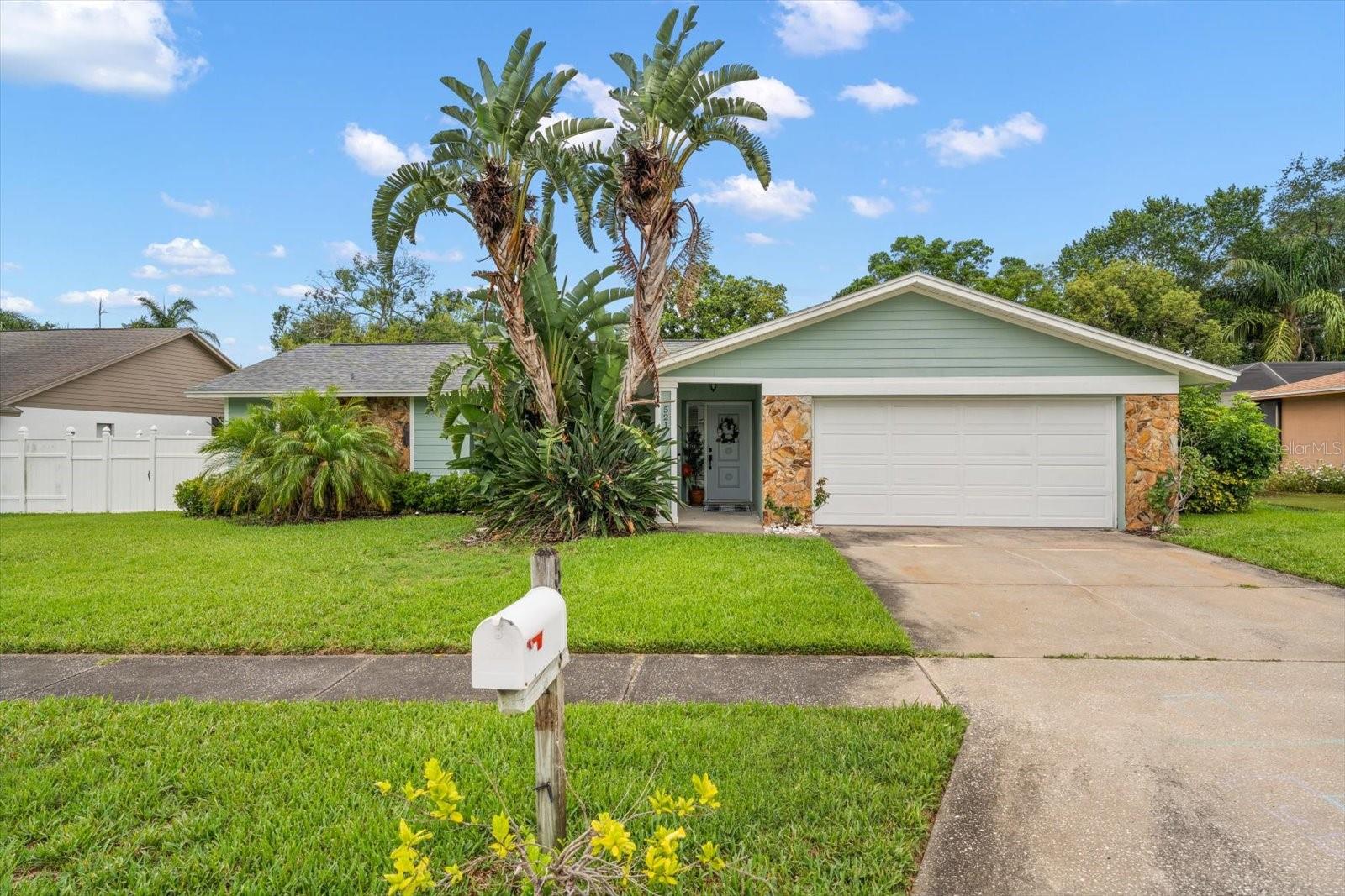 Photo of 521 MERAVAN DRIVE PALM HARBOR FL 34683