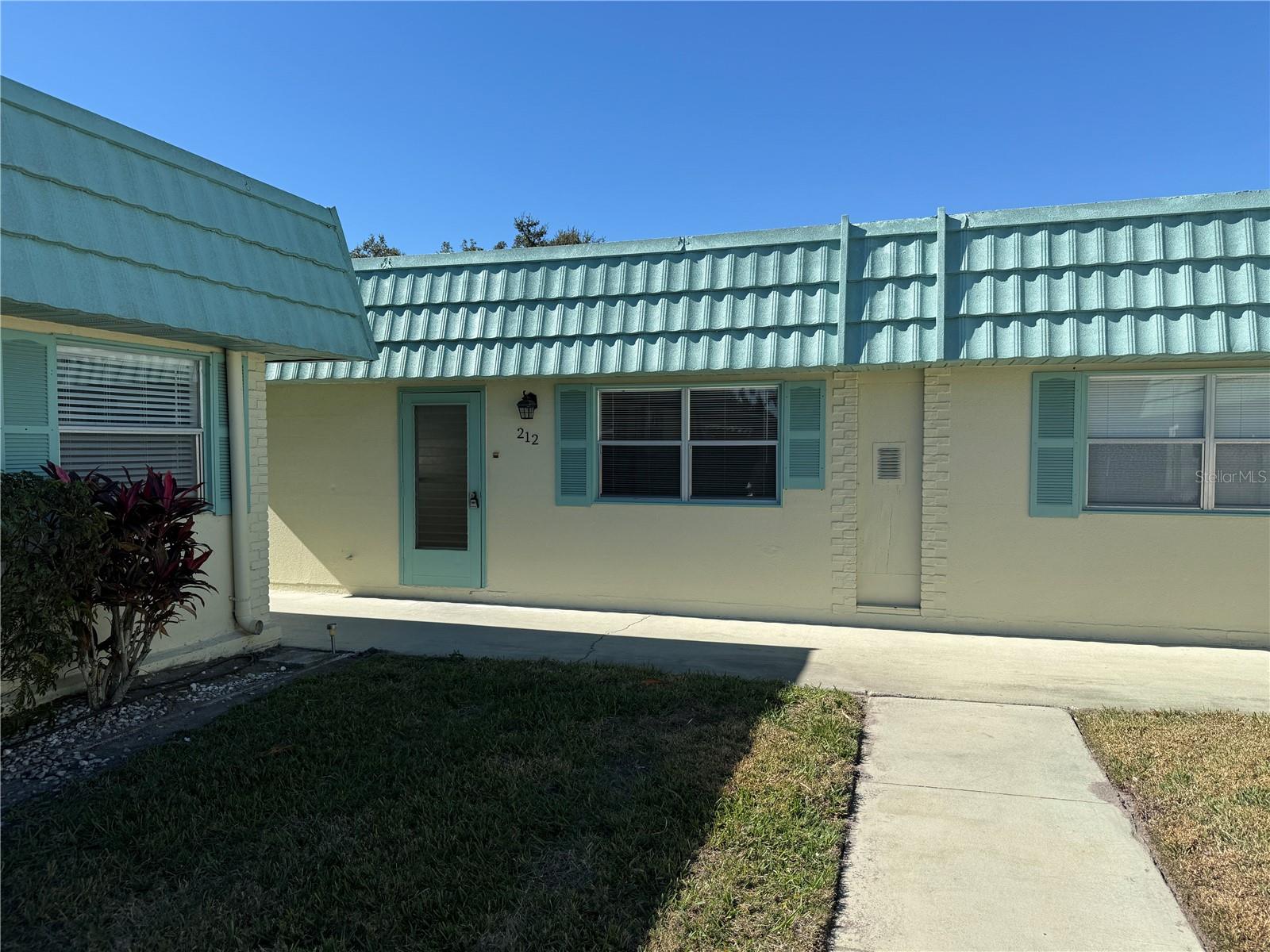 Photo of 101 CAMBRIDGE TRAIL #212 SUN CITY CENTER FL 33573