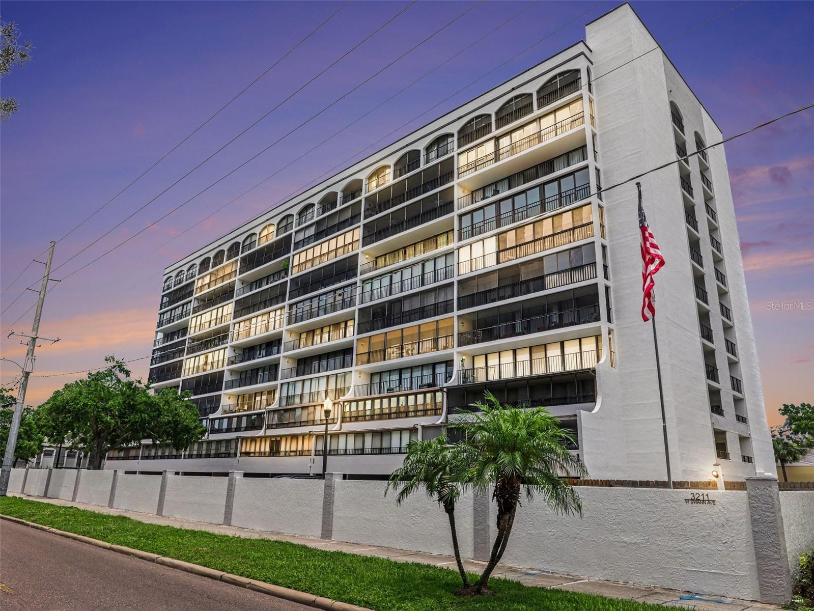 Photo of 3211 W SWANN AVENUE #302 TAMPA FL 33609