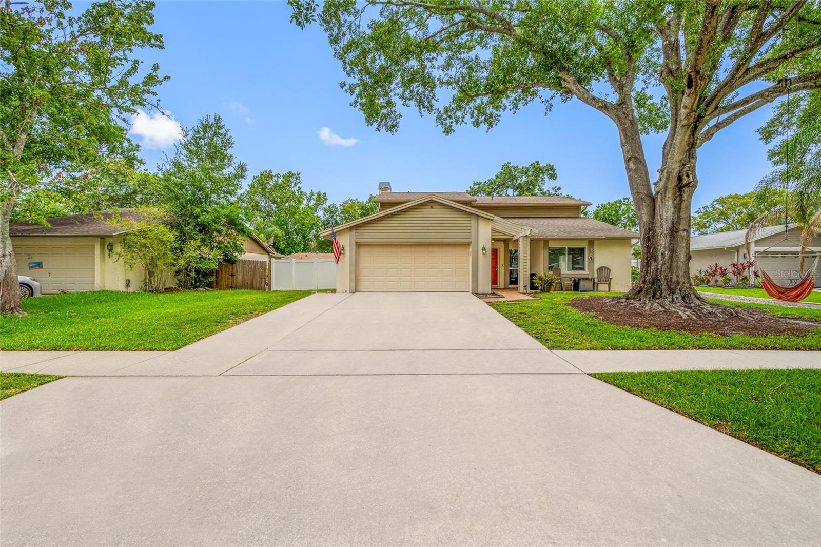 Photo of 15816 HOUND HORN LANE TAMPA FL 33624