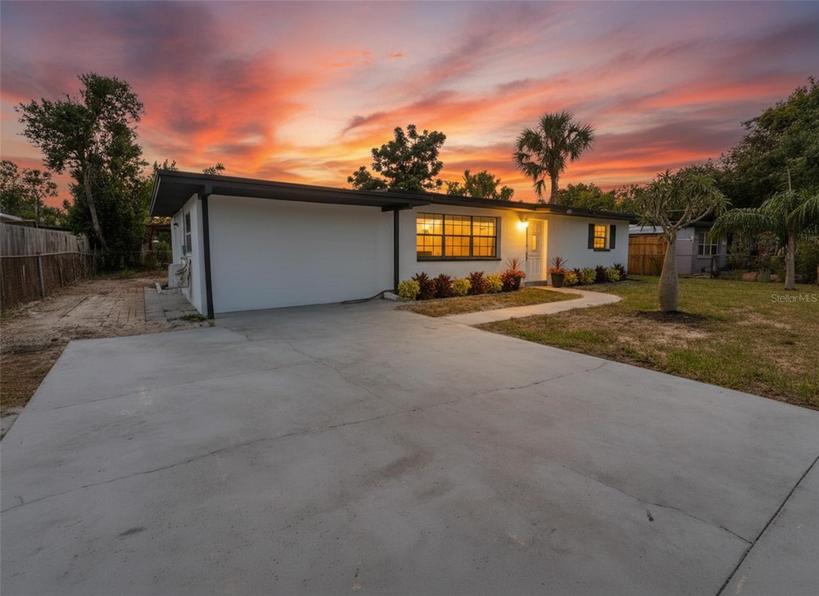 Photo of 4112 W FAIRVIEW HEIGHTS TAMPA FL 33616