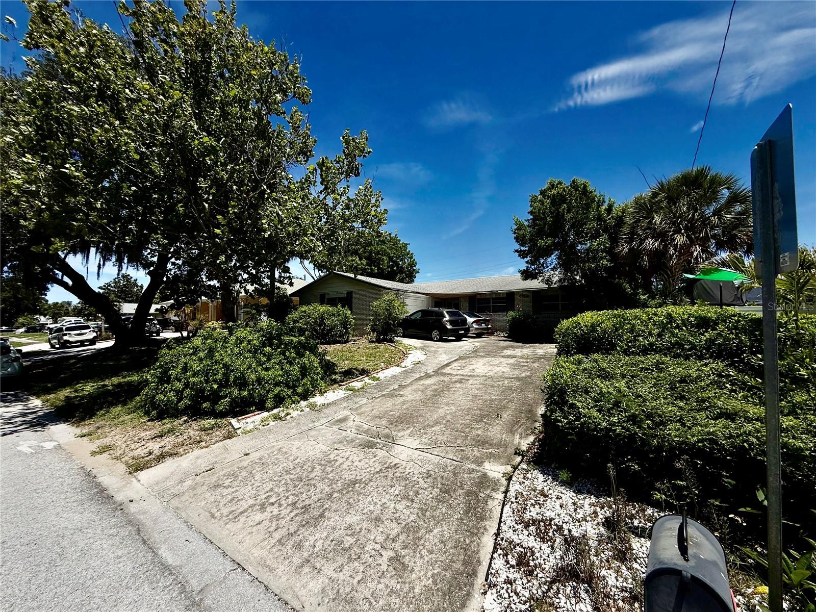 Photo of 1004 CONNECTICUT ROAD TARPON SPRINGS FL 34689