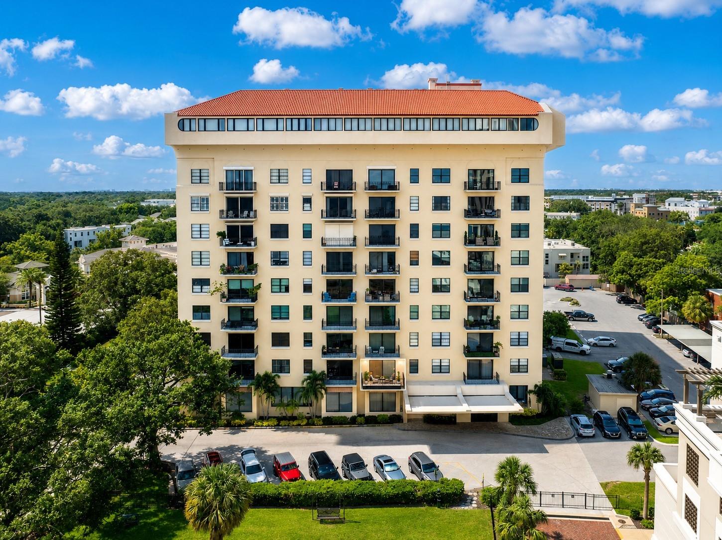 Photo of 2109 BAYSHORE BOULEVARD #203 TAMPA FL 33606