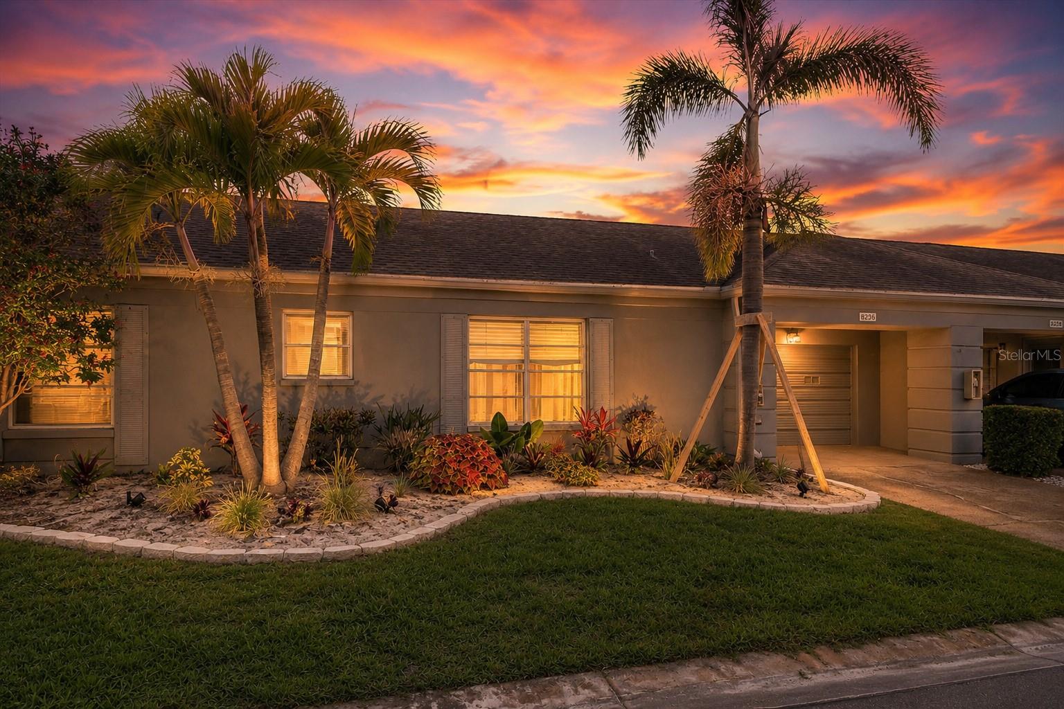 Photo of 8236 BRENTWOOD ROAD SEMINOLE FL 33777