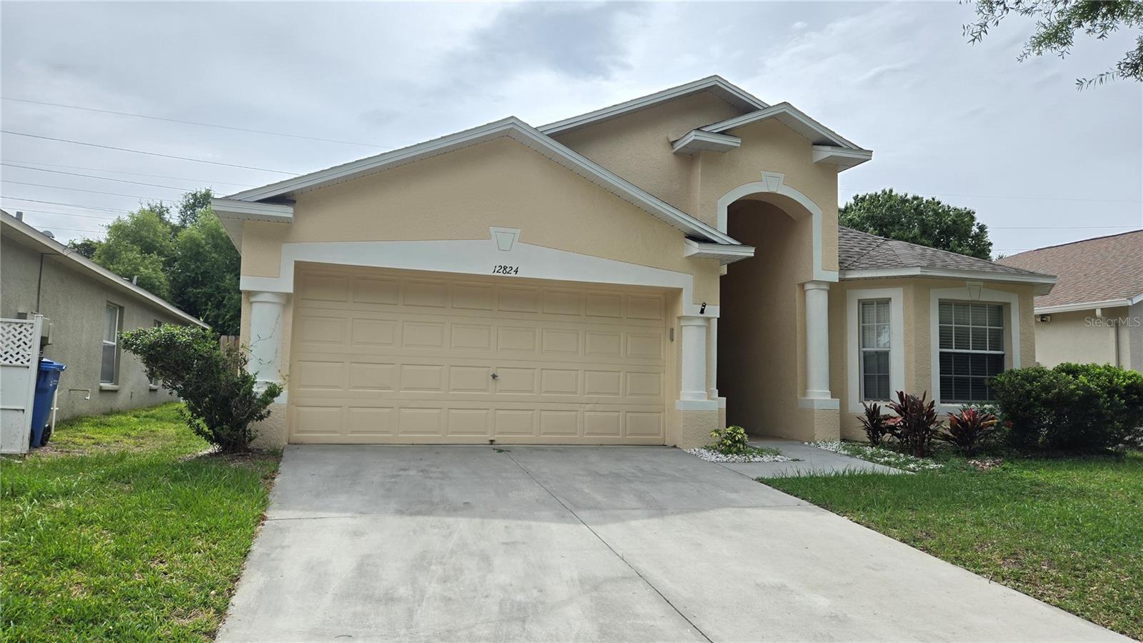 Photo of 12824 KINGS LAKE DRIVE GIBSONTON FL 33534
