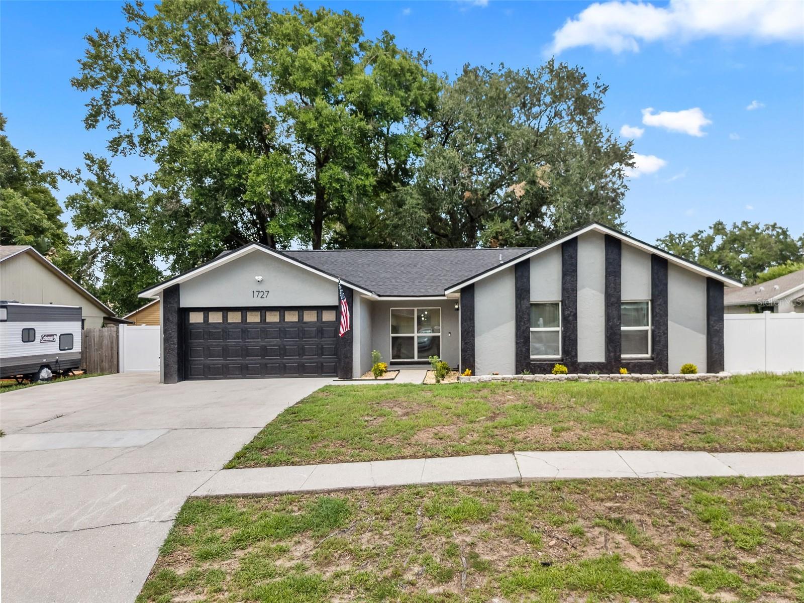 Photo of 1727 TALLOWTREE CIRCLE VALRICO FL 33594