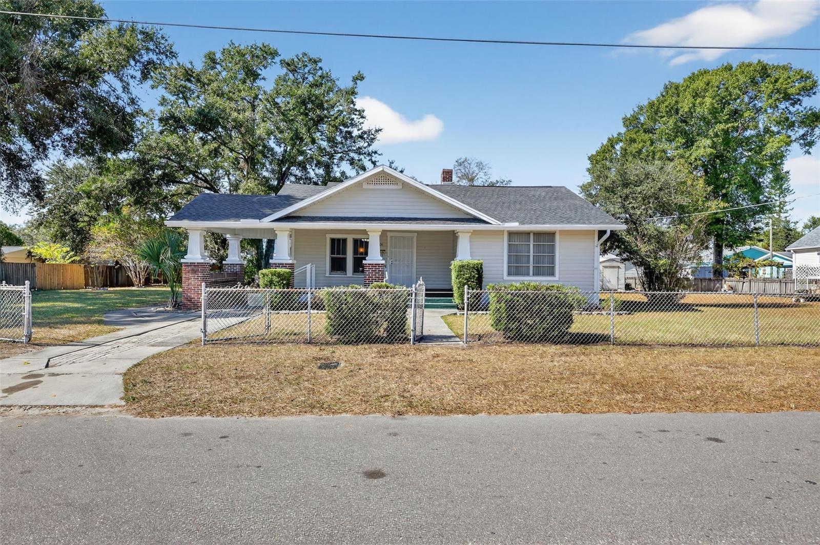 Photo of 5806 N CHEROKEE AVENUE TAMPA FL 33604