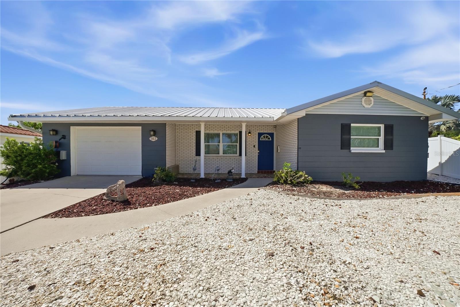 Photo of 103 6TH STREET RUSKIN FL 33570