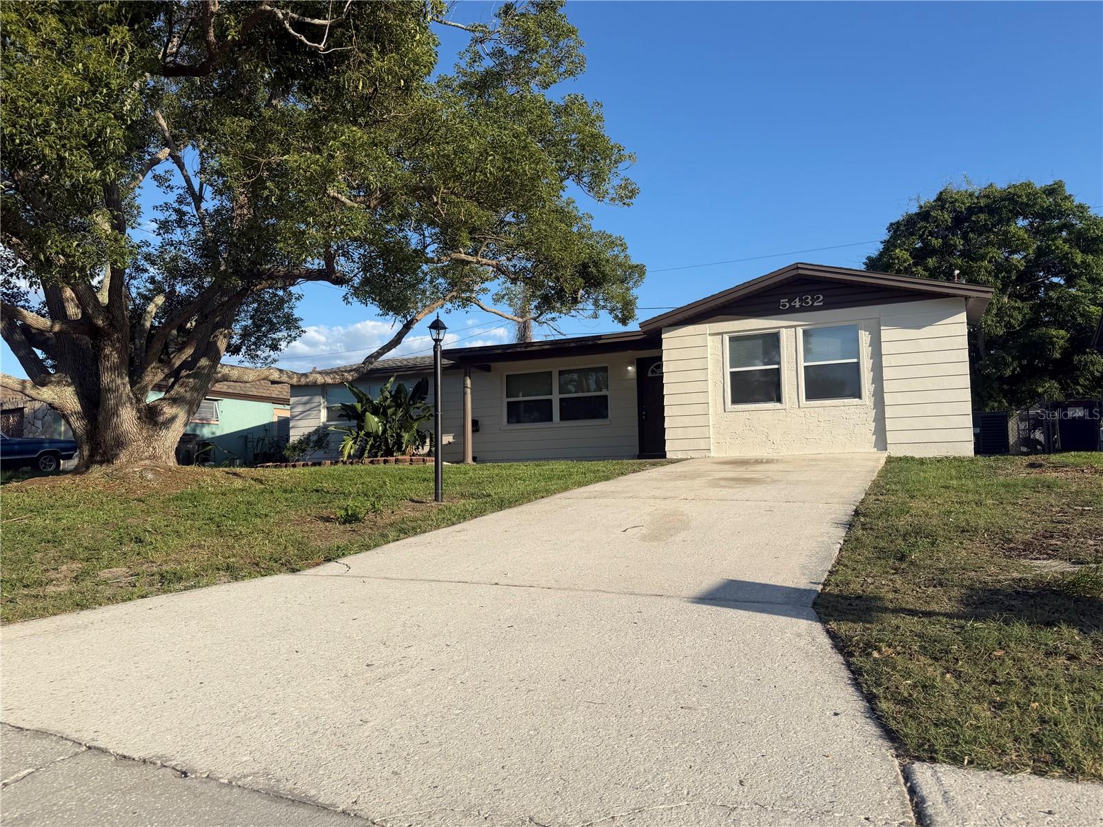 Photo of 5432 DRIFT TIDE DRIVE NEW PORT RICHEY FL 34652