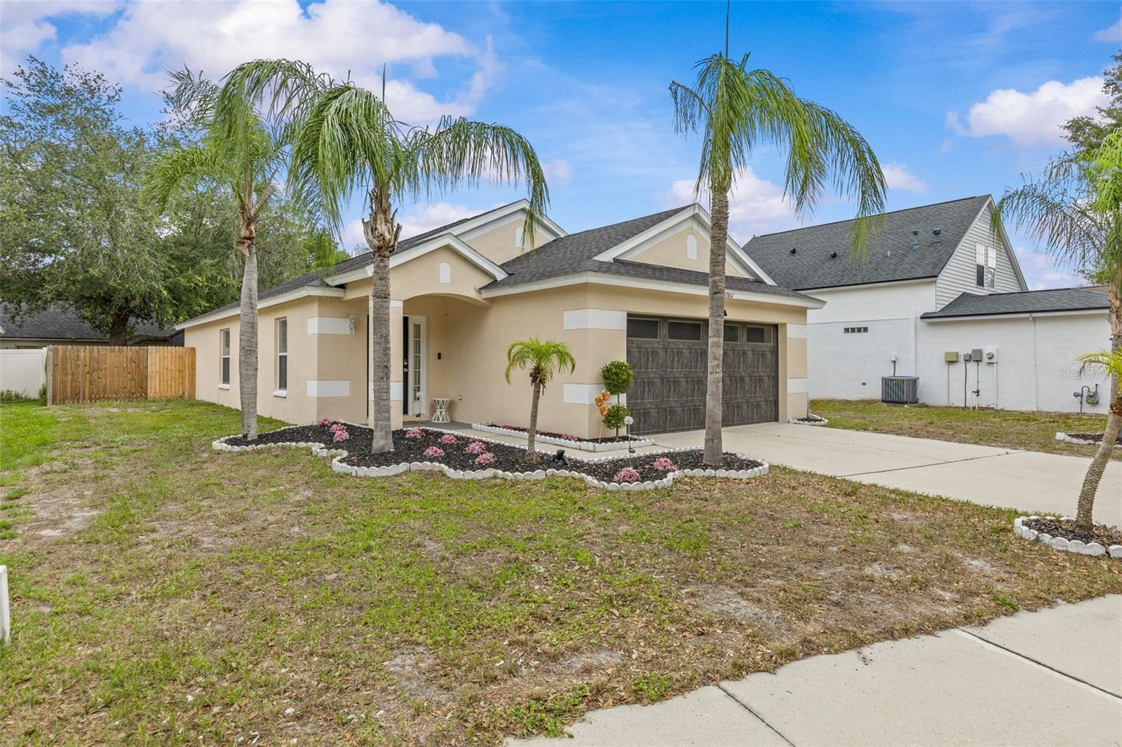 Photo of 10611 LAKESIDE VISTA DRIVE RIVERVIEW FL 33569