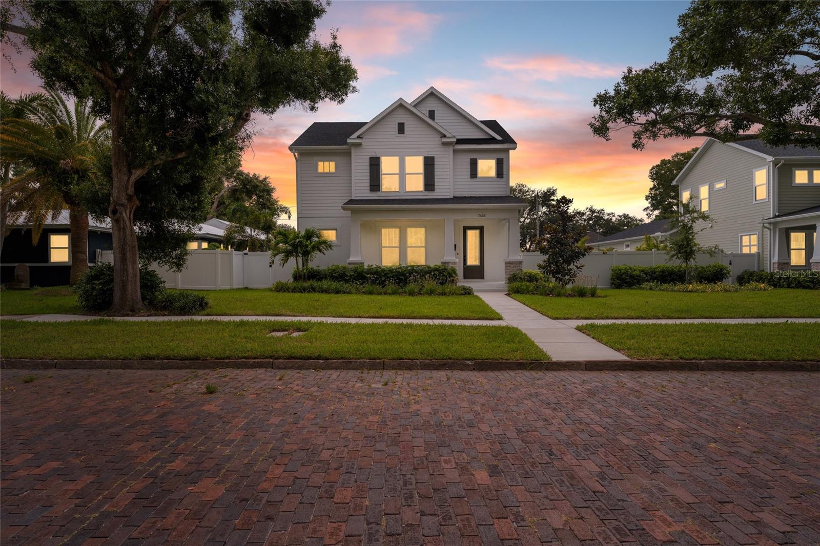Photo of 7428 BURLINGTON AVENUE ST PETERSBURG FL 33710