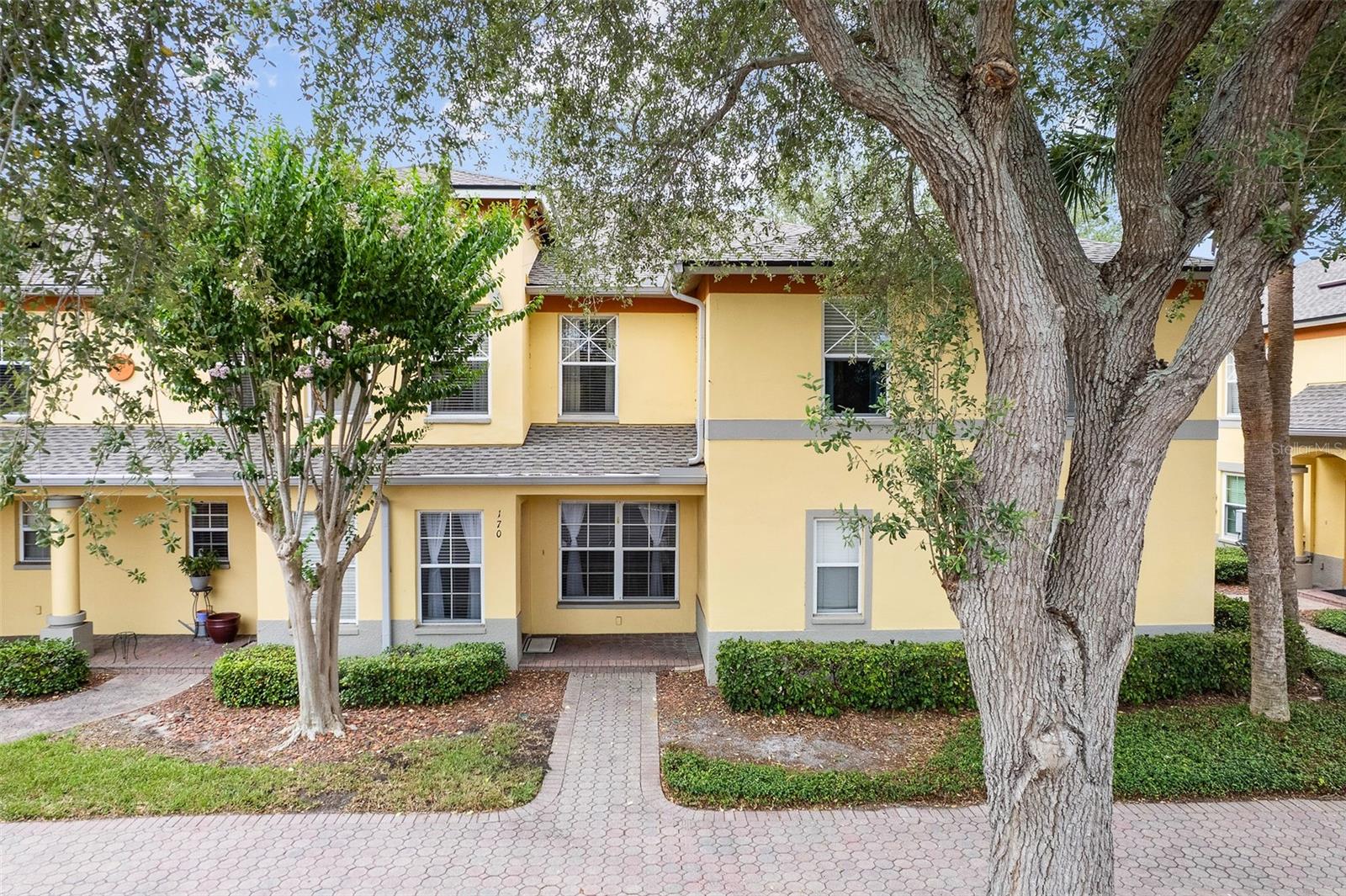 Photo of 170 COQUINA BAY DRIVE ST PETERSBURG FL 33705